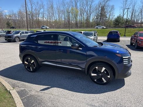 New 2026 Nissan Kicks SR w/ SR Premium Package AWD/4WD image 15