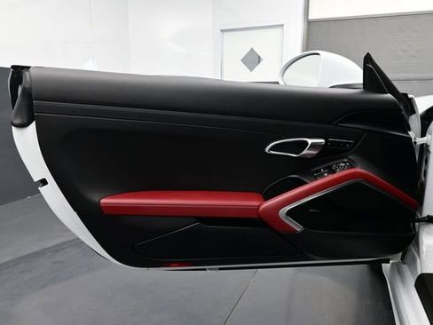 Certified 2021 Porsche 718 Cayman RWD image 7