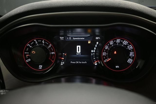Used 2021 Dodge Challenger SXT w/ Driver Convenience Group RWD image 9