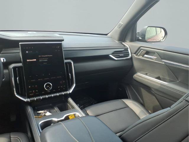 Used 2024 GMC Acadia Elevation w/ Luxury Package FWD image 8