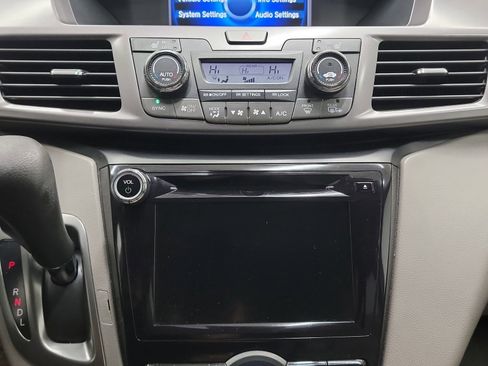 Used 2014 Honda Odyssey EX-L image 22