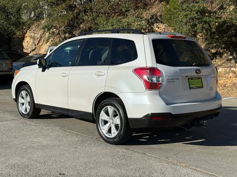 Used 2015 Subaru Forester 2.5i Premium AWD/4WD image 4