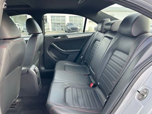 Used 2013 Volkswagen Jetta GLI Autobahn image 12