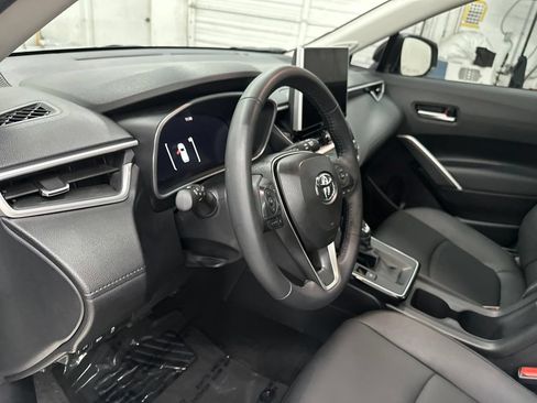 Used 2026 Toyota Corolla Cross XLE w/ Convenience Package FWD image 14