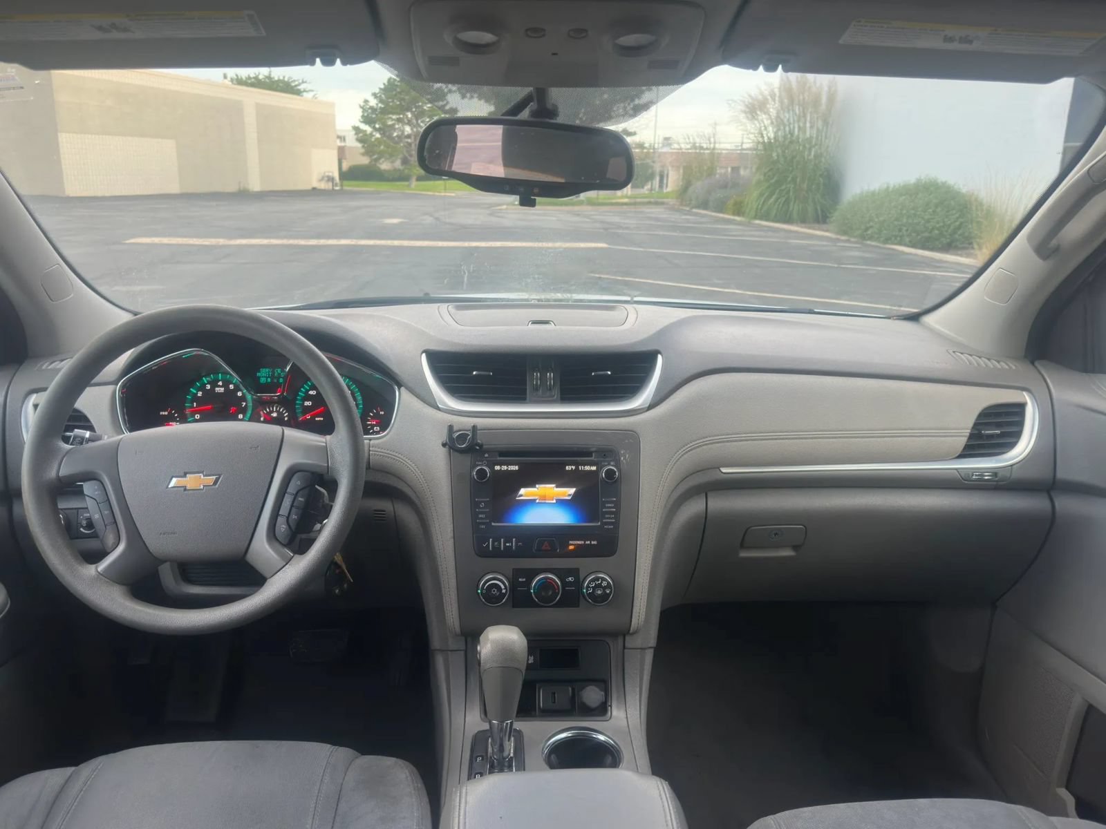 Used 2015 Chevrolet Traverse LS FWD image 11