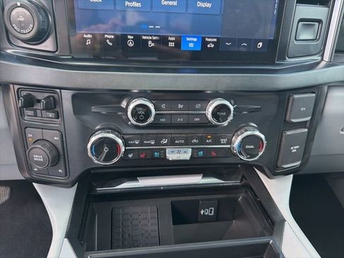 Certified 2024 Ford F250 Limited w/ FX4 Off-Road Package image 8