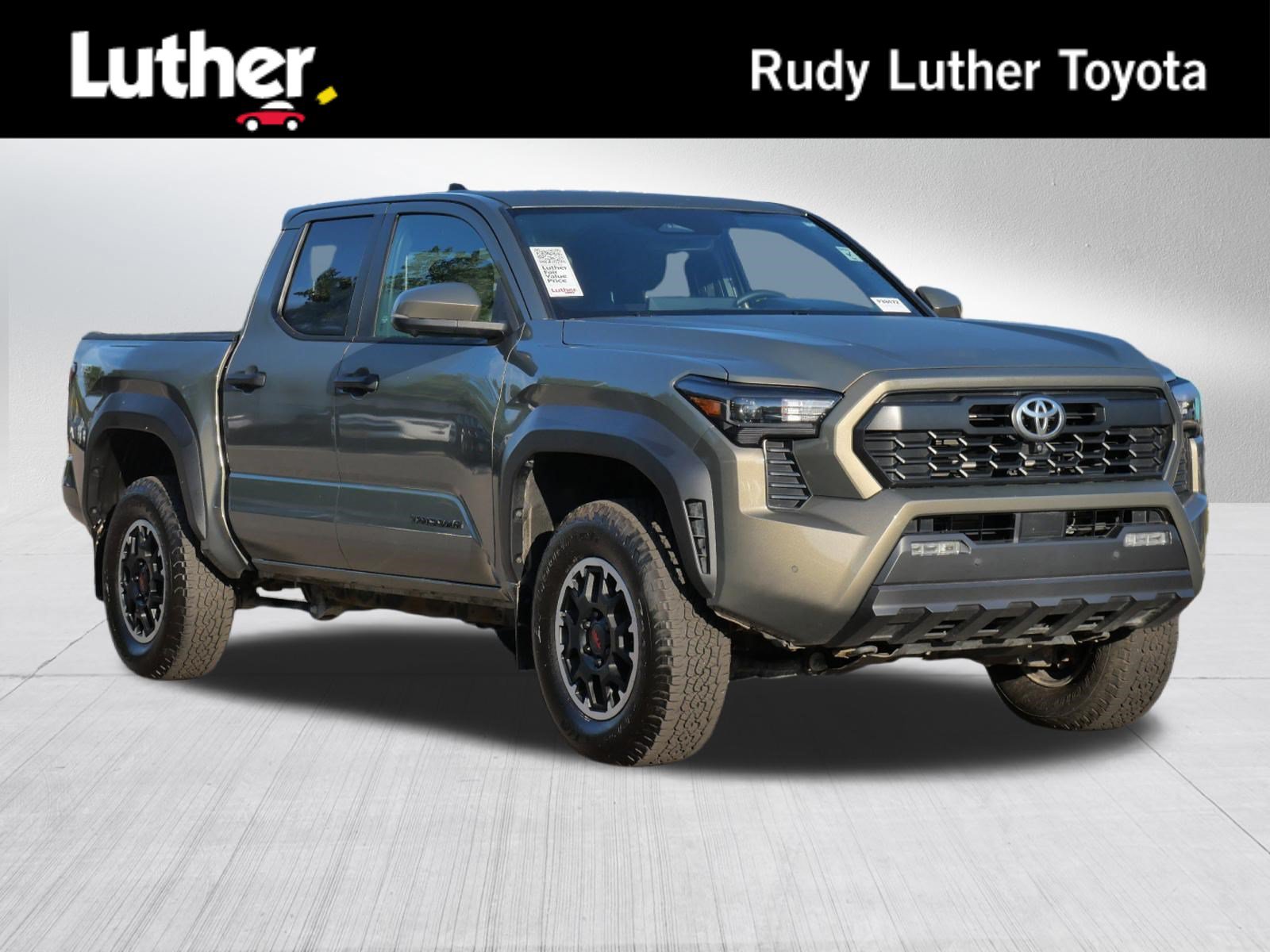 Used 2024 Toyota Tacoma TRD Off-Road w/ TRD Off Road Premium Package AWD/4WD image 1