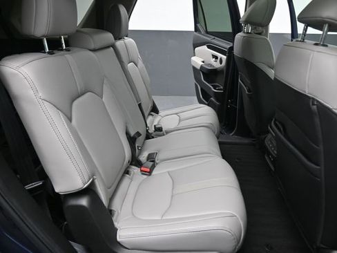 Certified 2023 Honda Pilot Touring image 24