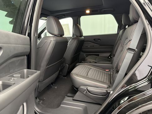 New 2026 Nissan Pathfinder Rock Creek image 13