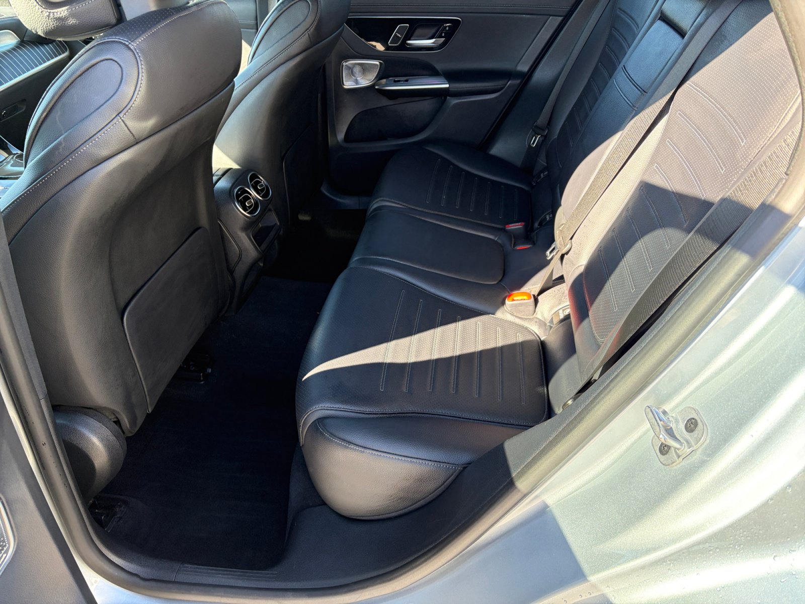 Used 2023 Mercedes-Benz GLC 300 4MATIC image 17