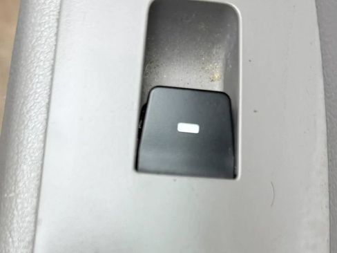 Used 2020 Hyundai Elantra SE FWD image 28