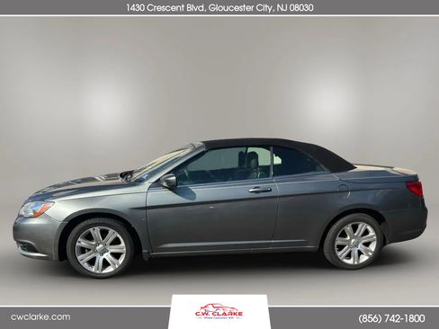 Used 2011 Chrysler 200 Touring image 9