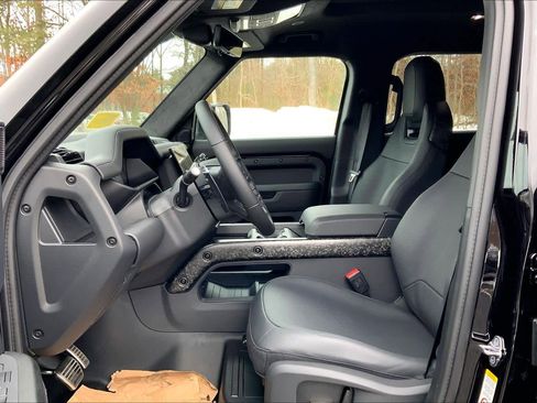 New 2026 Land Rover Defender 110 OCTA image 12