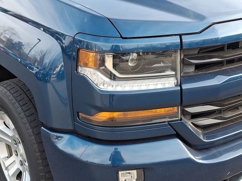 Used 2018 Chevrolet Silverado 1500 LT w/ All Star Edition image 9