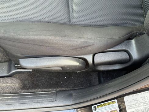 Used 2010 MAZDA MAZDA3 i Sport image 14