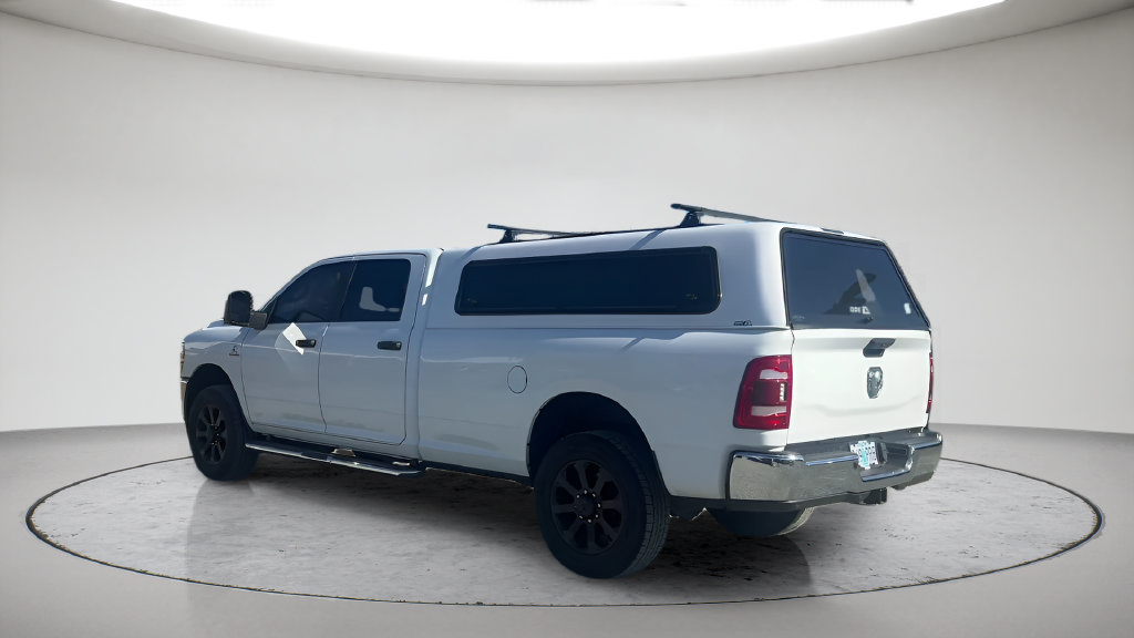 Used 2024 RAM 3500 Big Horn w/ Level 2 Equipment Group AWD/4WD image 9