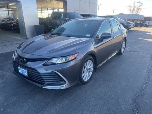 Used 2023 Toyota Camry LE image 1