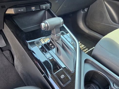 Used 2025 Kia Niro LX FWD image 20