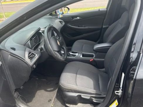 Used 2019 Chevrolet Cruze LS FWD image 9
