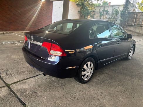 Used 2010 Honda Civic DX-VP image 5