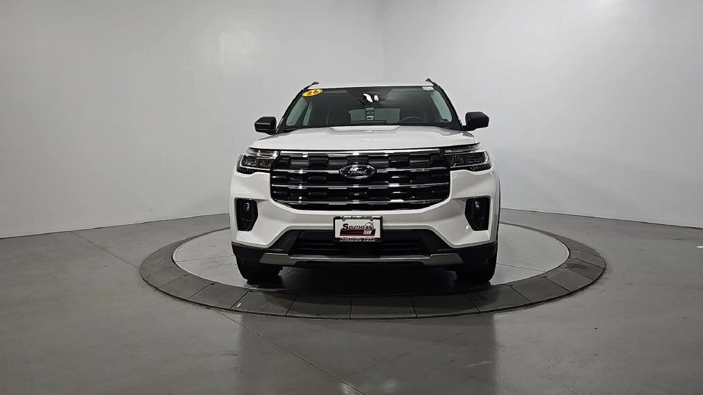 Used 2026 Ford Explorer Active w/ Active Comfort Package AWD/4WD image 9