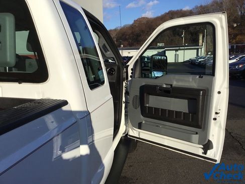 Used 2016 Ford F250 XL w/ Power Equipment Group image 41