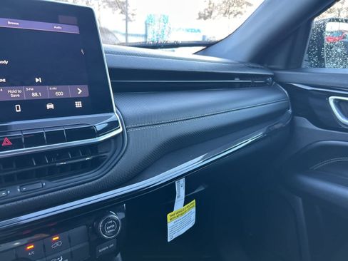 Used 2023 Jeep Compass Altitude image 35