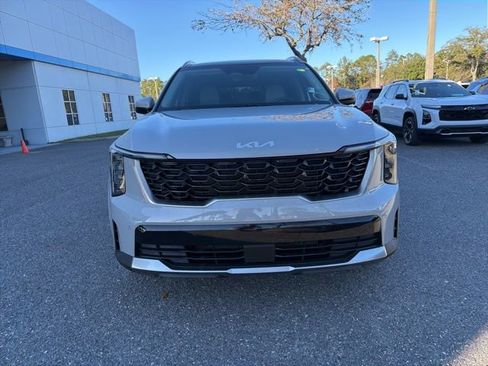 Used 2024 Kia Sorento S w/ Panoramic Sunroof Package image 2