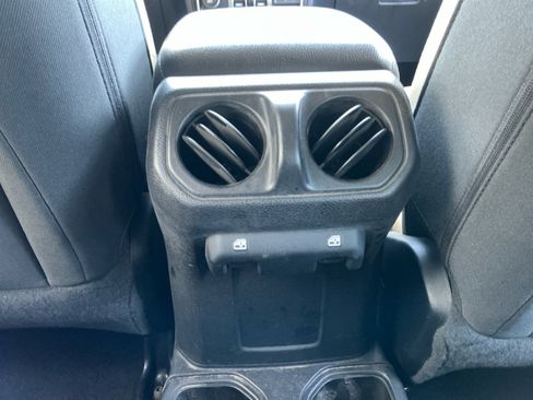 Used 2021 Jeep Wrangler Unlimited Sport AWD/4WD image 32