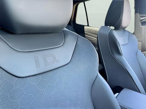 Used 2023 Volkswagen ID.4 Pro S image 7