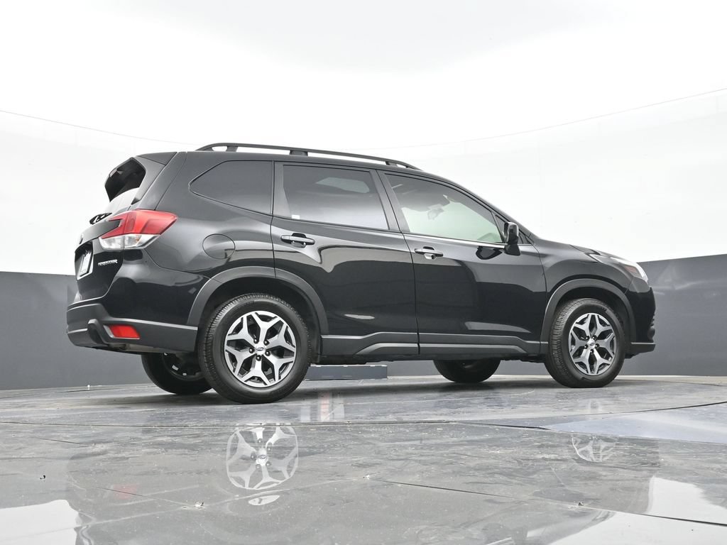 Used 2023 Subaru Forester Premium AWD/4WD image 47