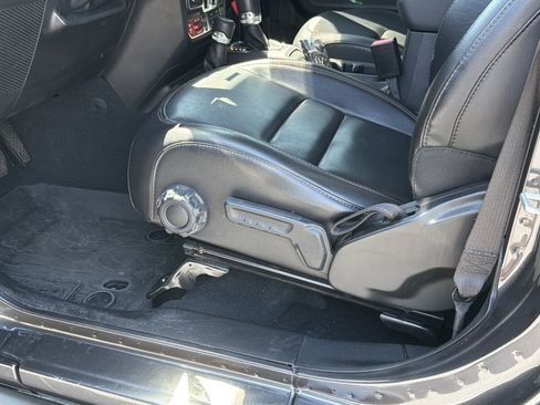 Used 2022 Jeep Wrangler Unlimited Rubicon w/ Xtreme Recon 35" Tire Package AWD/4WD image 18