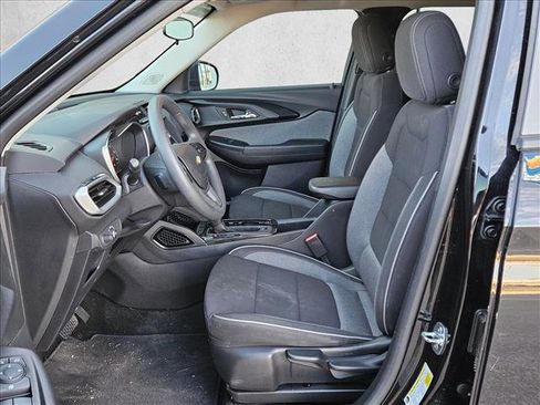 Used 2023 Chevrolet TrailBlazer LS image 14