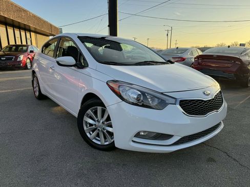 Used 2015 Kia Forte EX image 2