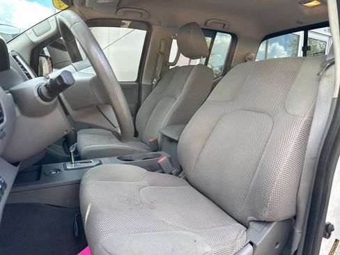 Used 2020 Nissan Frontier SV w/ Midnight Edition Floor Mats AWD/4WD image 34