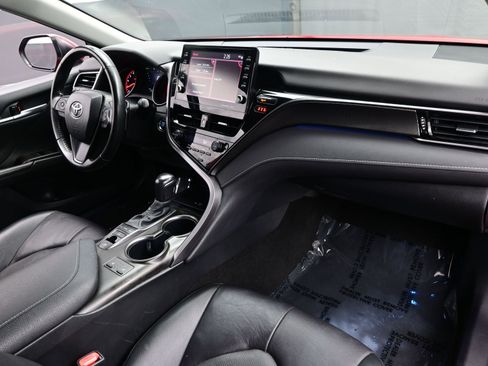 Used 2023 Toyota Camry XSE image 15