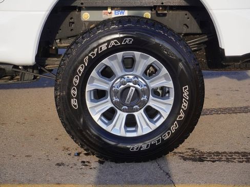 Used 2022 Ford F250 XL w/ STX Appearance Package image 11