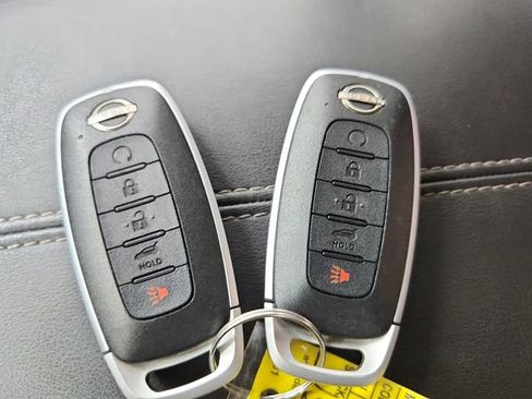 Used 2025 Nissan Pathfinder SL w/ SL Premium Package FWD image 38