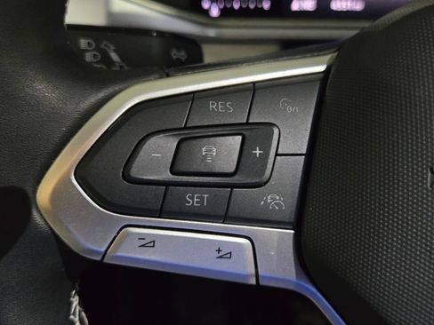 Certified 2026 Volkswagen Taos SE FWD image 23