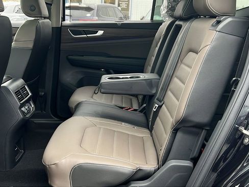 New 2026 Volkswagen Atlas SEL image 18