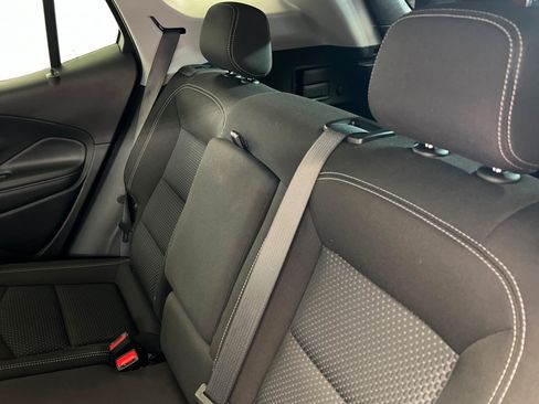 Used 2023 GMC Terrain SLE w/ Driver Convenience Package FWD image 21