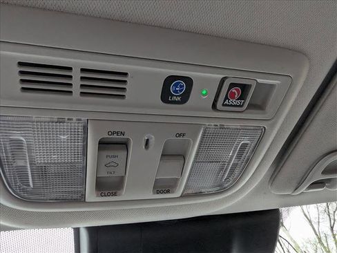 Used 2021 Honda Insight Touring image 39