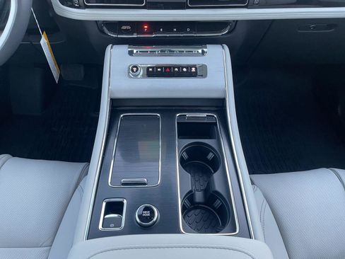 New 2026 Lincoln Aviator Reserve AWD/4WD image 11