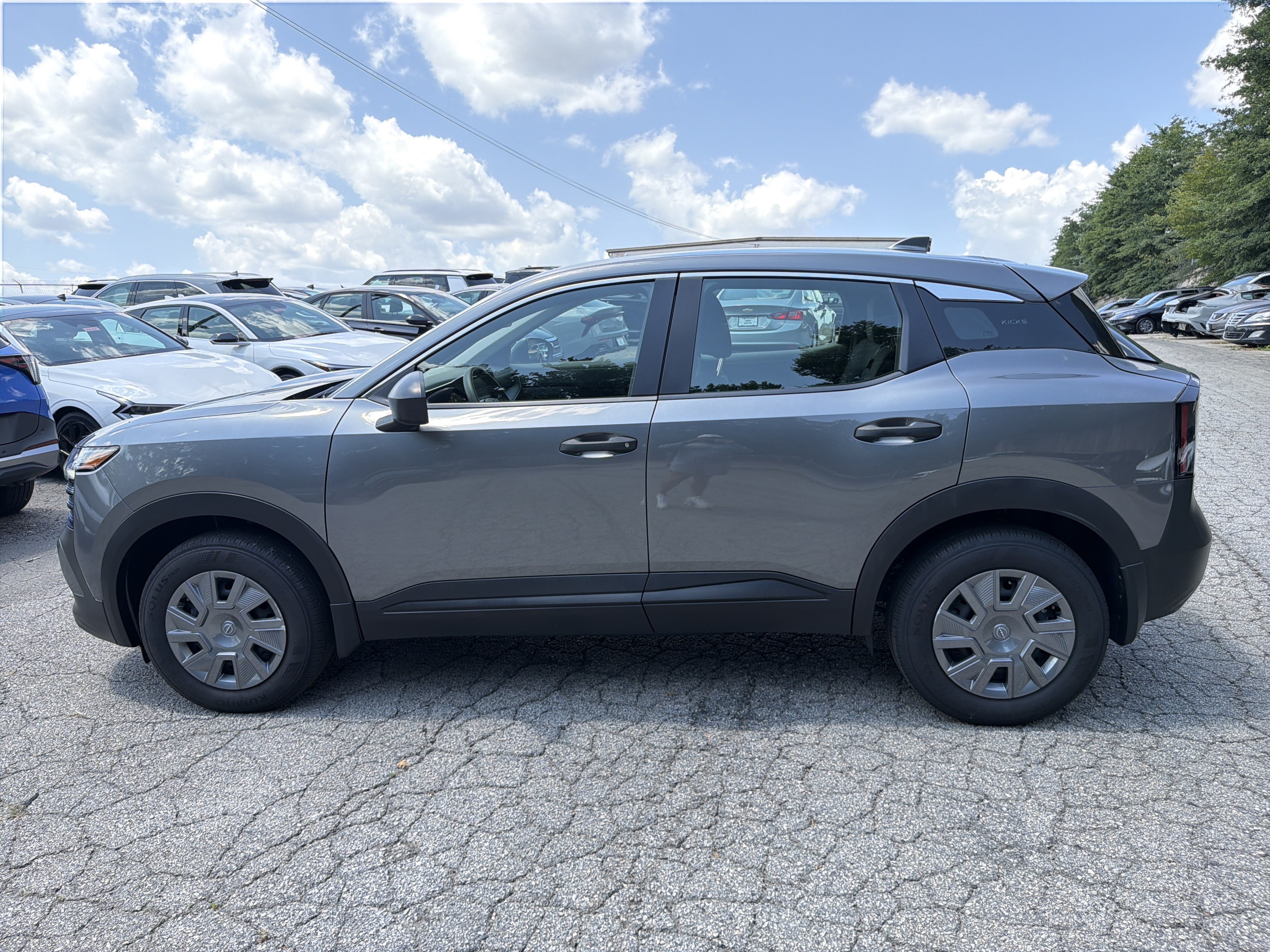 Used 2025 Nissan Kicks S AWD/4WD image 4