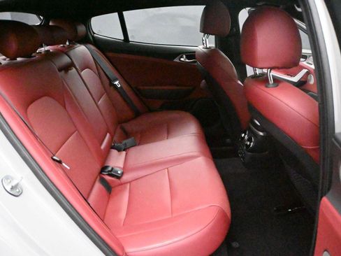 Used 2019 Kia Stinger GT1 image 20