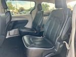Used 2023 Chrysler Pacifica Limited FWD image 8