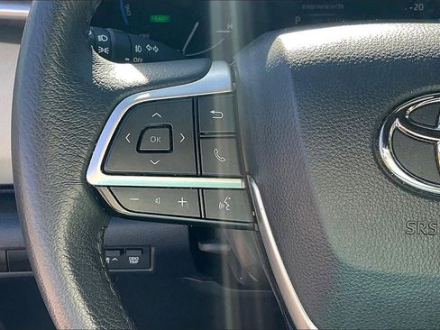 Used 2024 Toyota Sienna XLE image 18