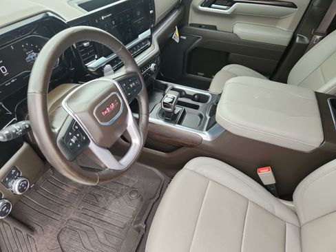 Used 2025 GMC Sierra 1500 SLT w/ SLT Premium Plus Package AWD/4WD image 15