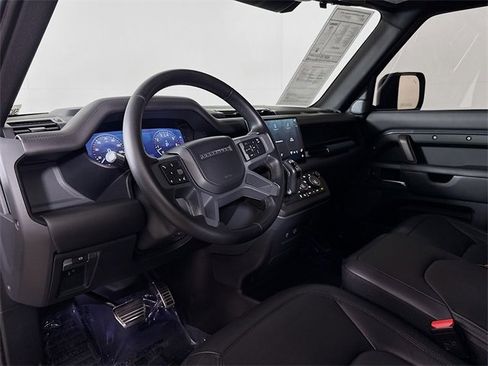 Certified 2022 Land Rover Defender 90 X image 9