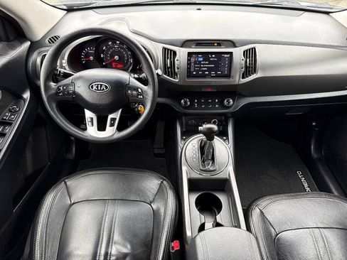 Used 2011 Kia Sportage LX w/ Navigation Pkg image 19